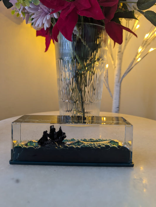 Unsinkable Boat Ship Fluid Drifting Home Decor